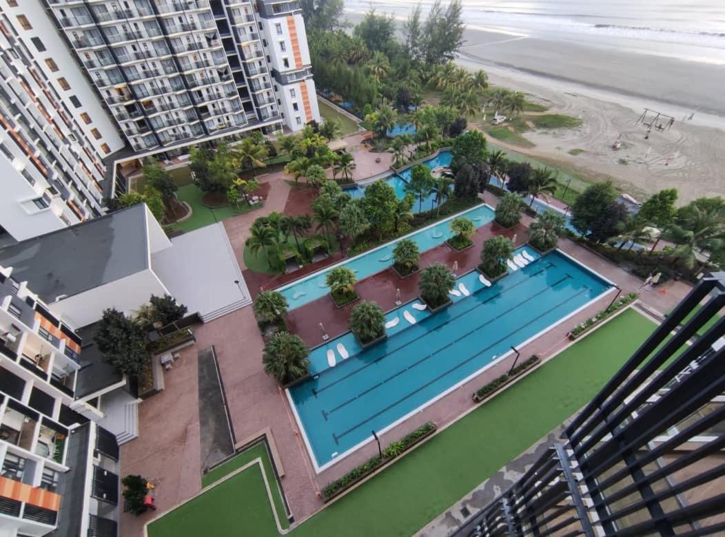 Timurbay Seafront Holiday Pool & Seaview Kuantan Exterior foto